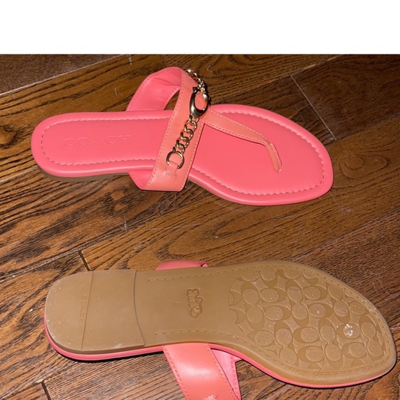 Coach size 8 coral flip flops - Picture 2 of 2